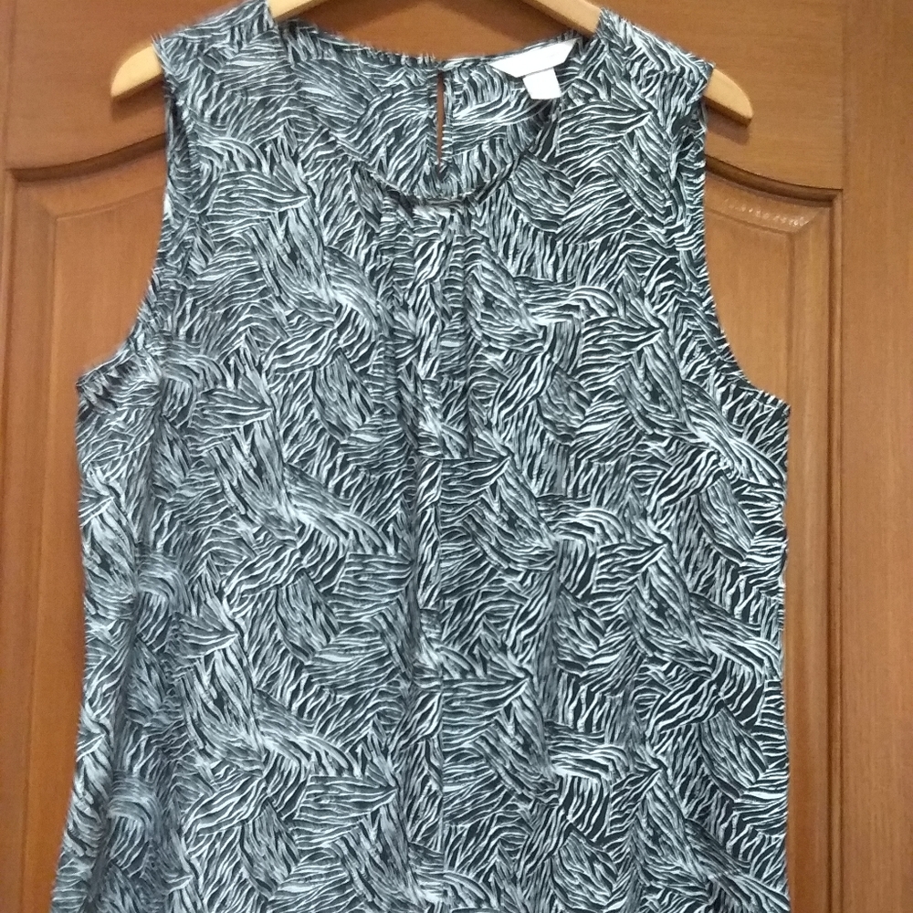 Christopher&Banks Sleeveless top sz XL